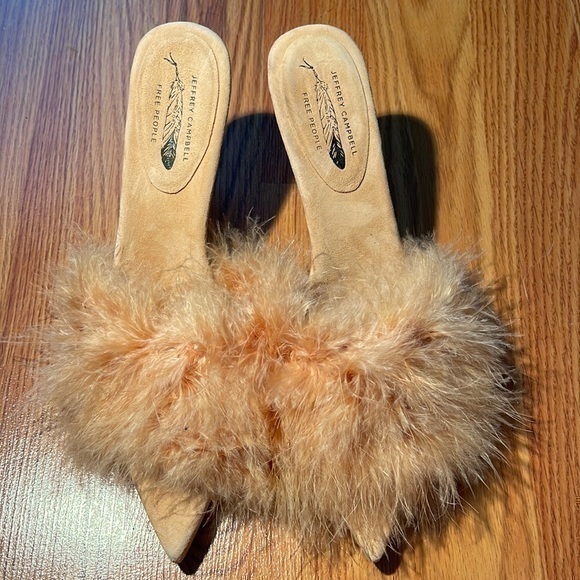 Free People Shoes - Free People Lily Pointed Heels. NEW